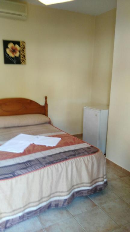 Hostal Las Parcelas Conil De La Frontera Bagian luar foto