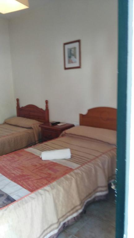 Hostal Las Parcelas Conil De La Frontera Bagian luar foto